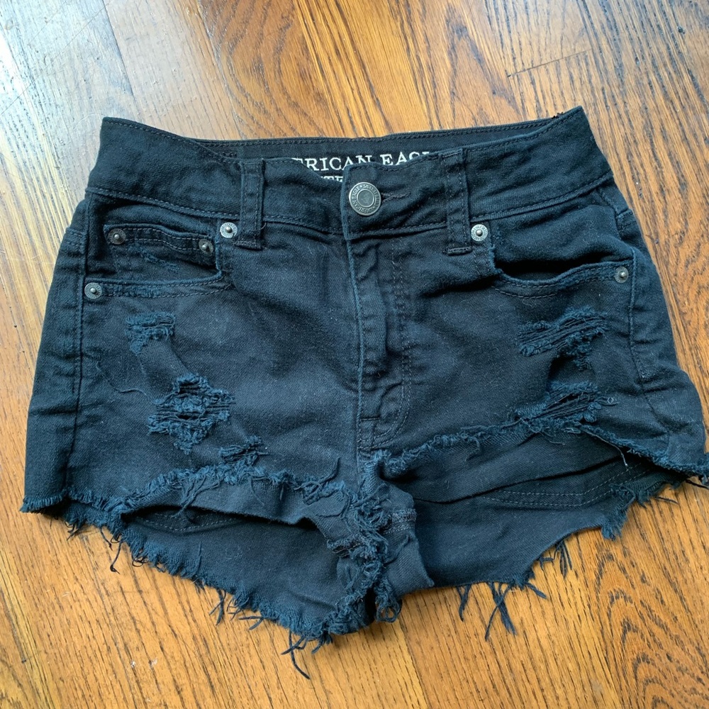 American Eagle Ripped and Trendy Black Jea…